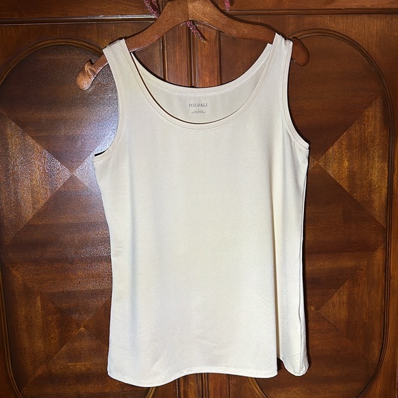 EUC Roz & Ali Ivory Cream Tank - Picture 2 of 9